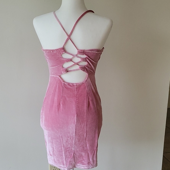 Strappy pink velvet dress - Picture 3 of 4